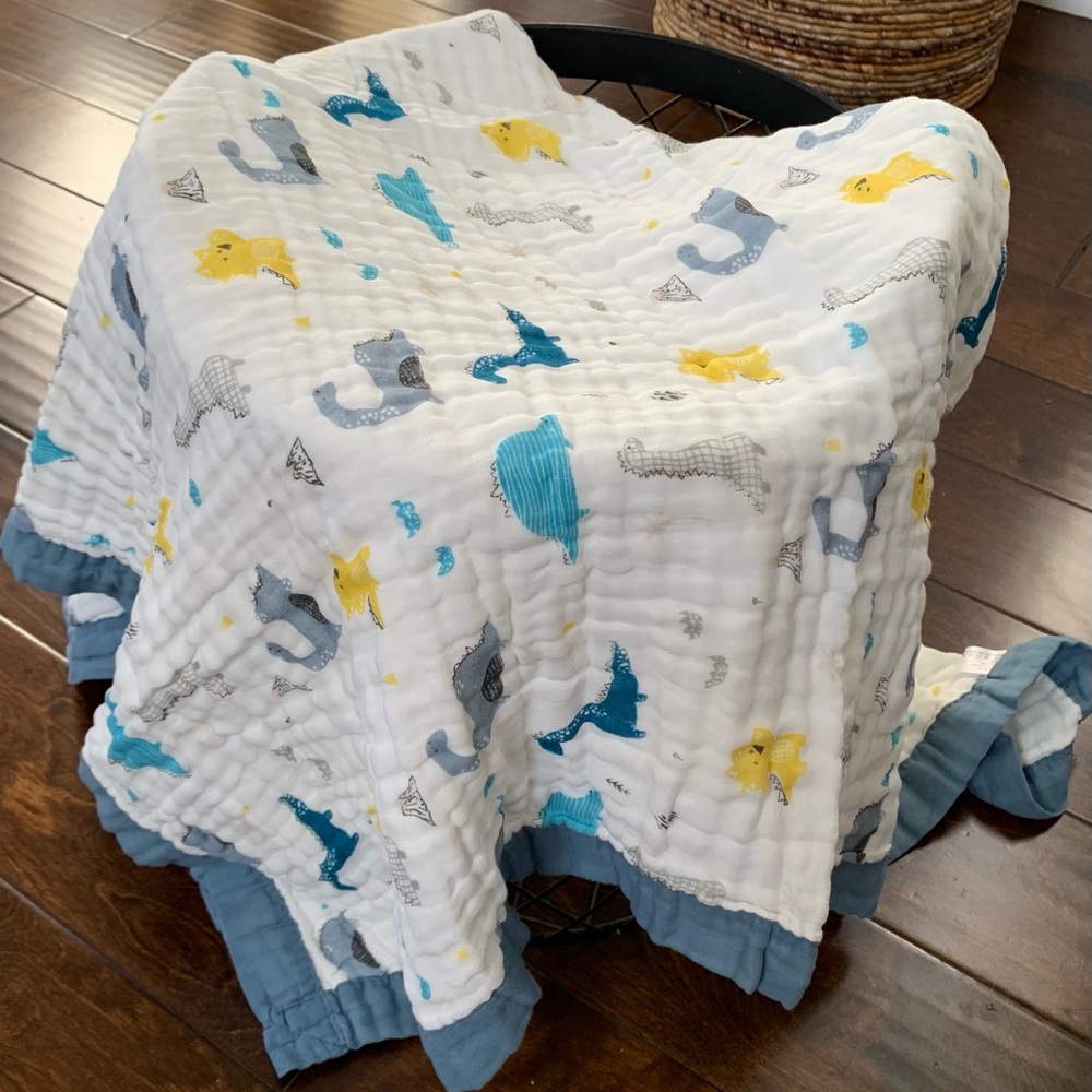 (Muslin Cotton) 100% muslin Baby /
Toddler towel/blanket.